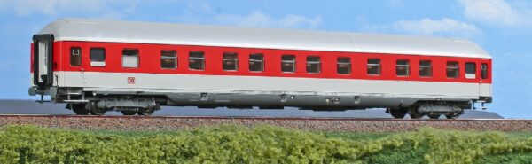 A.C.M.E. 52375 <br>Personenwagen Schlafwagen WLABmh 174 der DB-AG, rotweiße Lackierung | 52375