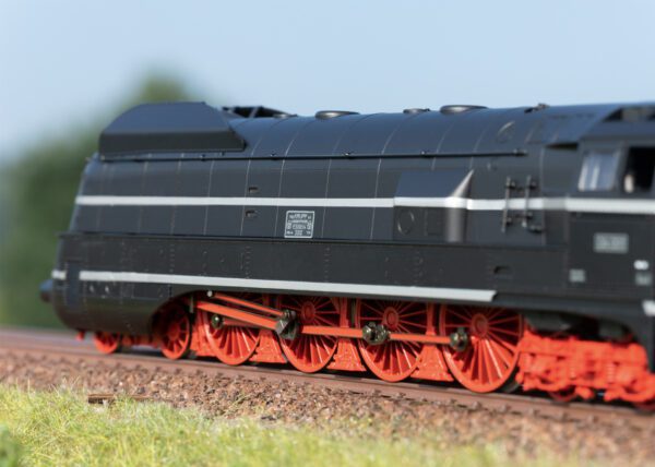 Trix T25060 <br>Dampflokomotive 06 001 DRG | 25060 4