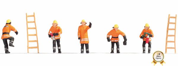 Noch 15022 <br>H0 Figuren Feuerwehr in orangefarbenen Schutzanzug 5 | 15022 scaled
