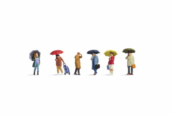 Noch 15523 <br>H0 Figuren Menschen im Regen | 15523