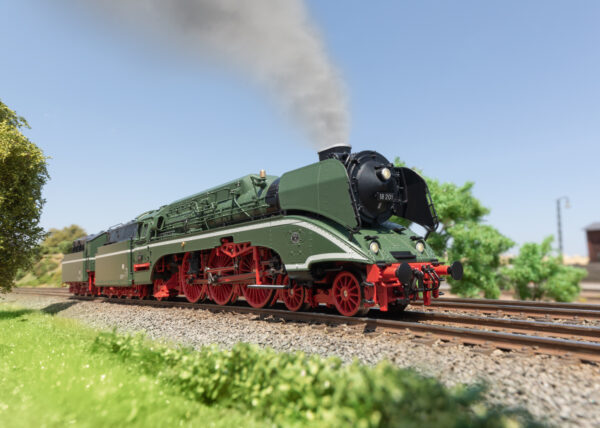 Trix 25020 <br>Dampflokomotive 18 201 | 25020 2