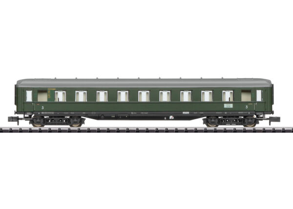 Trix 18486 <br>Schnellzugwagen 3. Kl. "D 96" | 18486