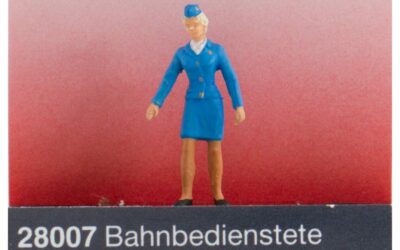 Preiser 28007 H0 Figuren Bahnbedienste blaue Uniform