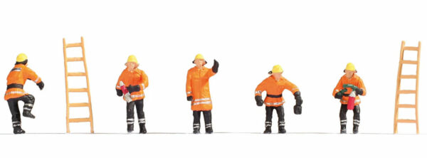 Noch 36022 <br>N Figuren Feuerwehr in orangefarbenen Schutzanzug | 36022