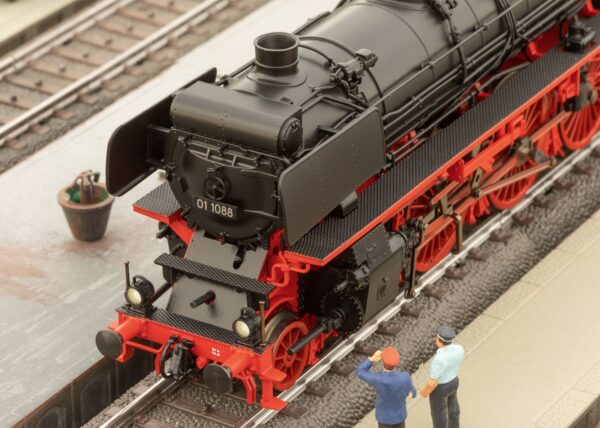 Märklin 39760 <br>Dampflokomotive Baureihe 01.10 Altbau | 39760 4