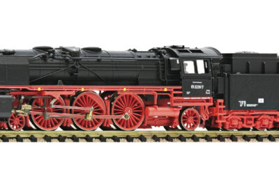 Fleischmann 714501 Dampflokomotive 01 2226-7, DR